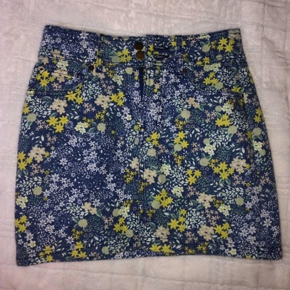 Urban Outfitters skirt